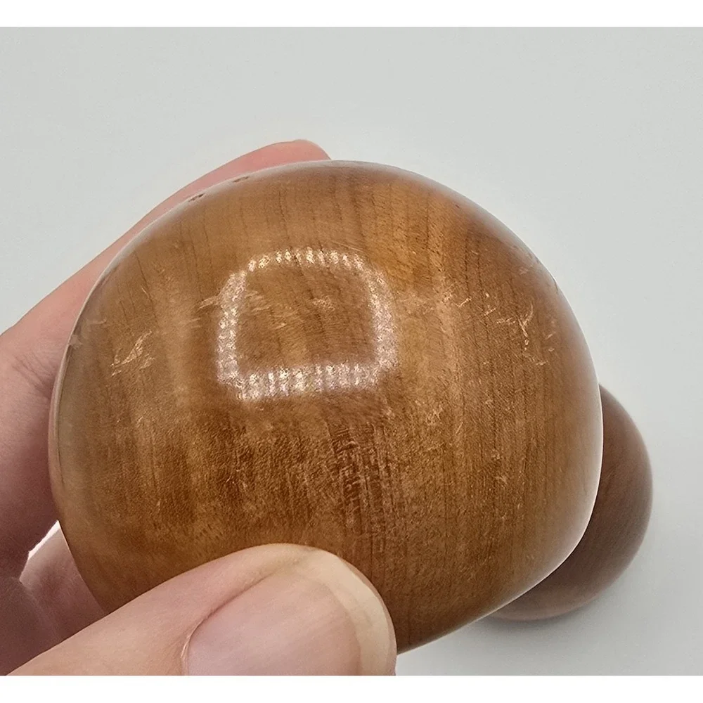 Vintage Wooden Wood MCM Mid Century Modern Salt and Pepper Shakers Round‎